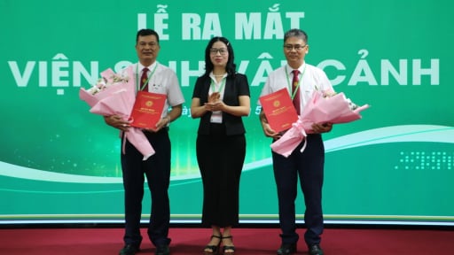 Học viện Nông nghiệp Việt Nam ra mắt Viện Sinh vật cảnh, đón 'sóng' thị trường hoa, cây cảnh trị giá 45.000 tỷ đồng