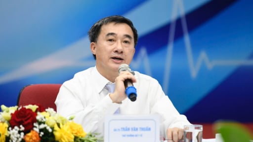 “Sẽ sửa Luật BHYT, tiến tới khám chữa bệnh miễn phí cho toàn dân” 