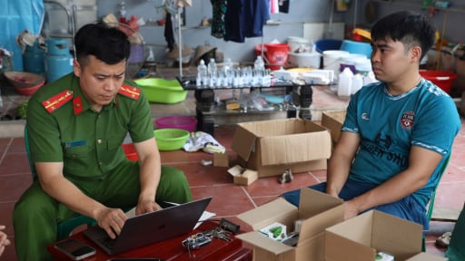Bí mật bên trong xưởng sản xuất mỹ phẩm 'tại nhà', bán hơn 100.000 đơn trên Shopee, TikTok