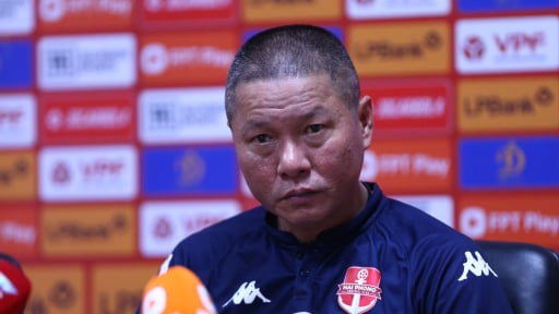 HLV Chu Đình Nghiêm 'chê' CLB TP.HCM không có 'tiền đạo cắm'