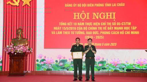 Bộ đội Biên phòng tỉnh Lai Châu tổng kết 10 năm thực hiện Chỉ thị 05, nhiều tập thể và cá nhân xuất sắc được khen thưởng