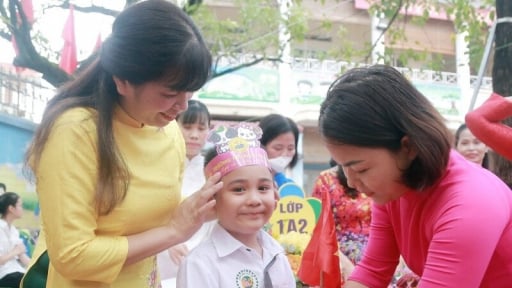 Dạy 2 buổi/ngày, miễn học phí: 'Người trong cuộc' nói gì?