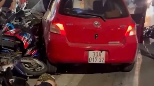 Trưởng Công an xã Tam Hiệp, Hà Nội, gây tai nạn liên hoàn với 6 xe máy, bị tạm đình chỉ công tác