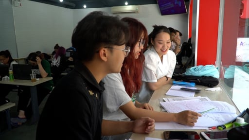 Muôn kiểu 'né' tiền điện giữa hè nắng nóng của sinh viên