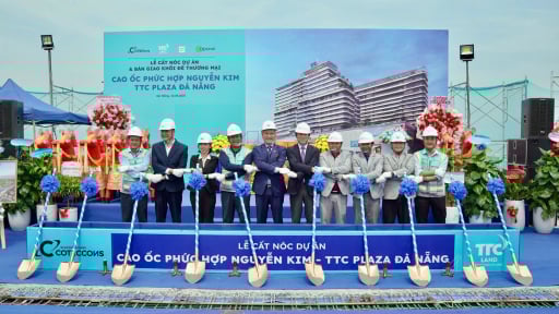 TTC Plaza Đà Nẵng chính thức cất nóc, bàn giao khối đế thương mại cho AeonMall Việt Nam đúng tiến độ