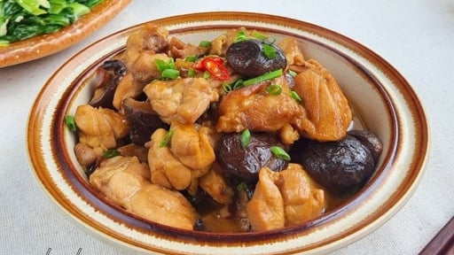Loại rau “trường thọ”, phòng ngừa ung thư, tốt cho tim mạch, kho với thịt gà thành món ăn đại bổ