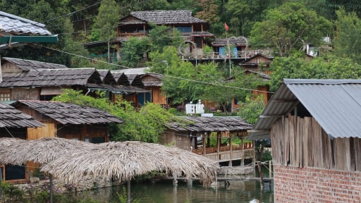 Bản này ở Sơn La làm du lịch kiểu gì mà du khách cứ tìm đến để “chữa lành”, bà con thoát nghèo, xây nhà khang trang?