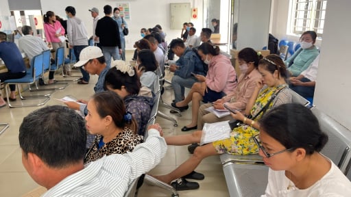 Người dân Đà Nẵng đổ xô làm giấy tờ đất trước khi sắp xếp địa giới hành chính