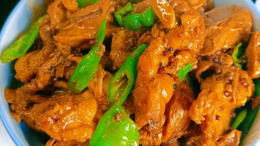 Loại thịt rẻ hơn cá, tươi hơn thịt bò, ít chất béo, giàu protein, hầm cay cực đưa cơm