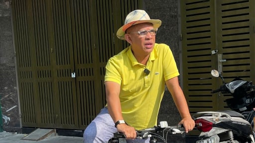 'Trùm truyền thông' phá sản, đạp xe đi làm thêm, lo bị sa thải nếu không đạt chỉ tiêu trong tháng 5