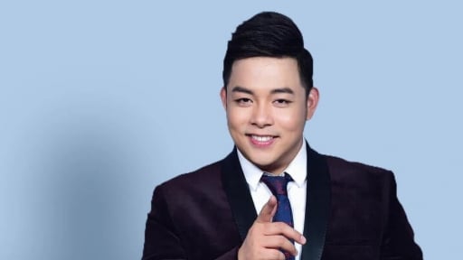 Ca sĩ nổi tiếng Việt Nam có quốc tịch Mỹ kể chuyện từng bị trục xuất khỏi nước Anh