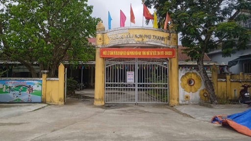 Nữ Hiệu phó bị kỷ luật vì quan hệ nam nữ không trong sáng