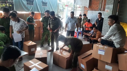 Phát hiện nhiều hàng hóa, thực phẩm bảo vệ sức khỏe không nguồn gốc ở Sóc Trăng