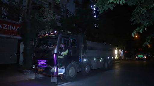 Video: Loạt 'hung thần' đường phố vi phạm trọng tải tại Hà Nội bị xử lý sau phản ánh của báo Dân Việt