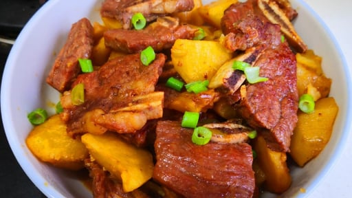 Loại thịt nuôi dưỡng tỳ vị, tăng cường cơ xương, chỉ hầm thôi cũng thấy ngon lắm