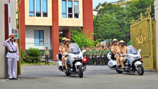 Công an Đà Nẵng chốt chặn xuyên đêm trấn áp tội phạm