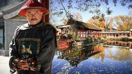 Đại quan tham Hòa Thân: Mê mẩn vợ Tây, biến con gái nuôi thành người tình