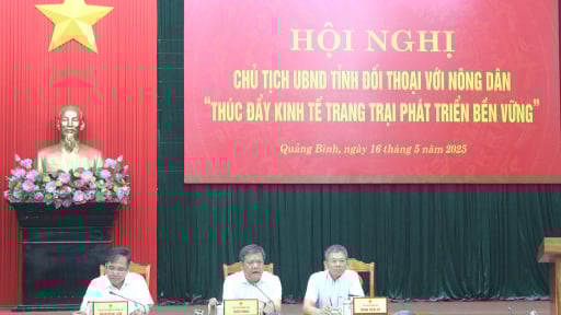 Trước khi sáp nhập tỉnh Quảng Trị, nông dân Quảng Bình tham gia đối thoại với Chủ tịch UBND tỉnh