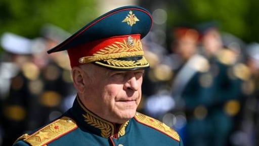 Ông Putin bất ngờ sa thải tổng tư lệnh Lực lượng Lục quân Nga
