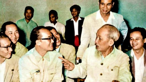 Chủ tịch Hồ Chí Minh và nghệ thuật dùng người tài: Giao việc là tin trọn vẹn