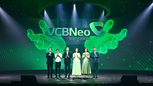  VCBNeo - công bố thương hiệu mới và ứng dụng ngân hàng số NeoOne
