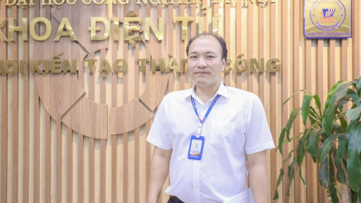 'Rất nhiều cơ hội mở ra cho doanh nghiệp, cho người học tốt nghiệp ngành vi mạch bán dẫn'