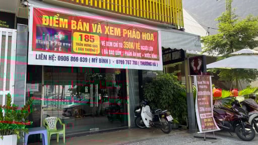 'Hot' dịch vụ giữ ghế xem Lễ hội pháo hoa quốc tế Đà Nẵng 2025