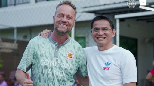 HLV Kiatisak “quân sư” cho CLB CAHN tái đấu Buriram United