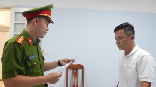 Lý do chủ tịch công ty thuê giang hồ chém cổ đông?
