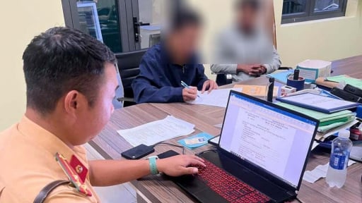 Tài xế điều khiển xe ô tô đi ngược chiều trên cao tốc Liên Khương - Prenn thừa nhận gì trước CSGT?
