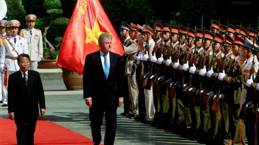 Nguyên Chủ tịch nước Trần Đức Lương- nhà lãnh đạo Việt Nam đầu tiên đón Tổng thống Mỹ sang thăm khi hai nước bình thường hoá quan hệ