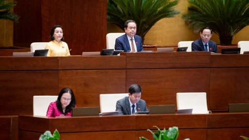 Quốc hội 'chốt' rút ngắn nhiệm kỳ khoá XV 3 tháng, bầu cử sớm
