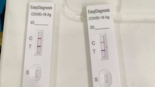 Nghi ngờ mắc Covid-19, người dân có cần test nhanh không?
