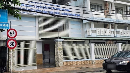 Dù thực hiện dự án nghìn tỷ nhưng Ban Quản lý dự án ODA TP.Cần Thơ vẫn xin tạm ứng ngân sách để trả lương cho cán bộ và tiền điện, nước 
