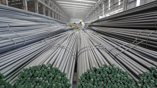 Nhiều doanh nghiệp trong nước tiếp tục tăng giá thép sau vụ cháy lò cao Hoà Phát
