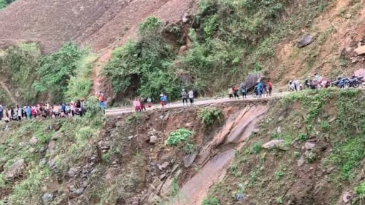 Vụ 2 mẹ con bị lũ cuốn mất tích ở Sơn La: Hàng trăm người  được huy động tìm kiếm nạn nhân