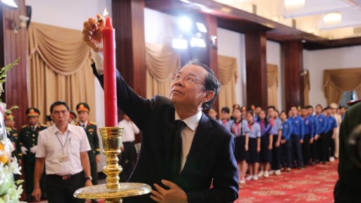 Lễ viếng nguyên Chủ tịch nước Trần Đức Lương tại Hội trường Thống Nhất