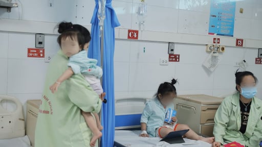 Bộ Y tế khuyến cáo hạn chế tụ tập đông người khi không cần thiết để phòng chống dịch bệnh dịp du lịch hè