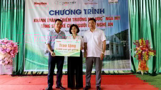 Tặng sinh kế cho người dân Nghệ An: Hi vọng thoát nghèo nhờ gà giống