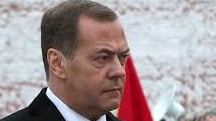 Ông Medvedev đe dọa ông Trump bằng Thế chiến 3, ngay lập tức Đặc phái viên Kellogg phản pháo 