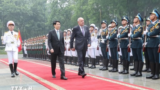 Chủ tịch nước Lương Cường đón và hội đàm với Tổng thống Hungary