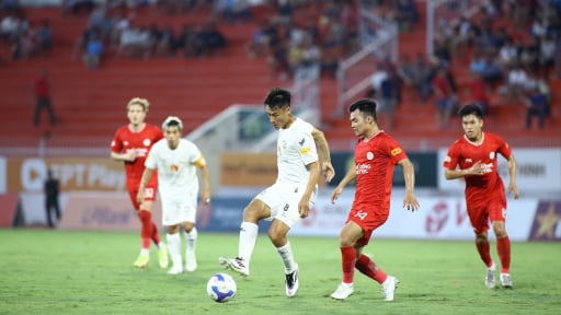 Vì sao bóng đá miền Trung, miền Nam sa sút ở V.League: Vấn đề nằm ở... 'tiền đâu”?