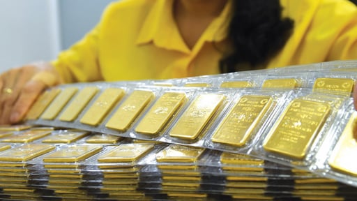 SJC độc quyền vàng miếng, mỗi ngày thu gần 90 tỷ đồng, lãi bao nhiêu?