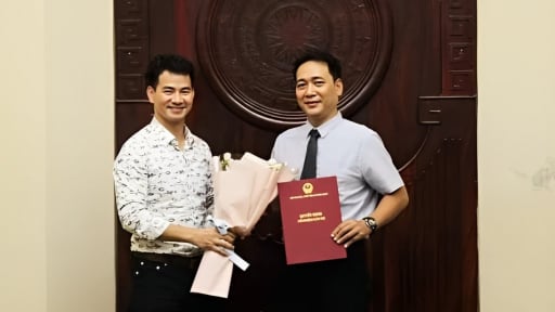 Nghệ sĩ Ưu tú Kiều Minh Hiếu chính thức kế nhiệm Nghệ sĩ Nhân dân Xuân Bắc làm Giám đốc Nhà hát Kịch Việt Nam