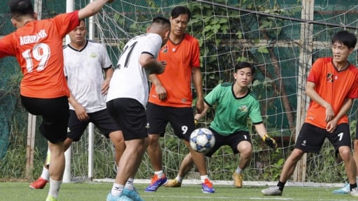 Thắng 'hủy diệt' FC Agribank 9-0, FC Hữu Nghị Xuân Cương thẳng tiến chung kết gặp Báo NTNN/Dân Việt để tranh Cup Vàng