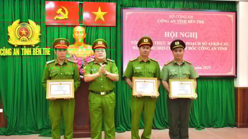 Trước giờ sáp nhập với tỉnh Vĩnh Long, Trà Vinh, tỉnh Bến Tre tập trung xử lý dứt điểm tình trạng khai thác cát sông trái phép