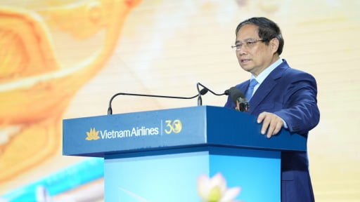 Thủ tướng đề nghị Vietnam Airlines đổi mới mô hình kinh doanh