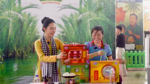 Hoa hậu, KOC “triệu view” livestream bán bánh tráng, bột rau má, yến sào