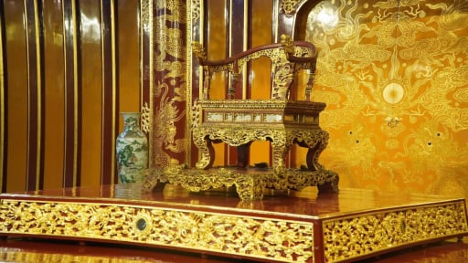 Kỷ luật, cho thôi việc nhiều cá nhân để xảy ra vụ ngai vua triều Nguyễn bị phá hoại 