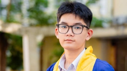 Nam sinh chinh phục 1600 SAT tuyệt đối sau 5 tháng: 'Nắm chắc dễ, luyện dần khó'